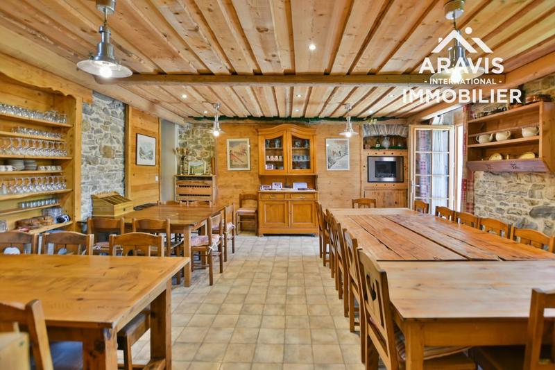 Châlet - 600 m² - 17 pièces