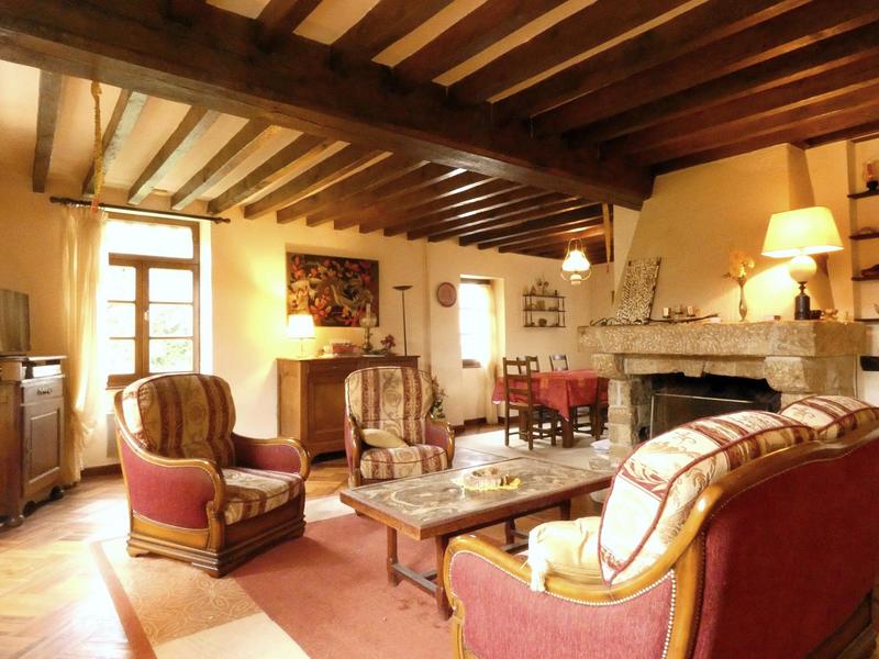 Maison traditionnelle - 197 m² - 7 pièces