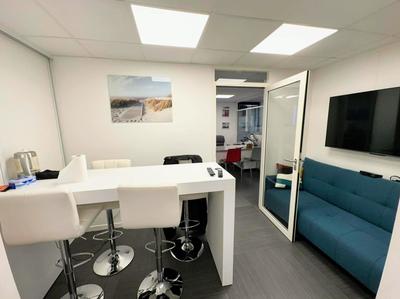 Local commercial - 70 m² - 3 pièces