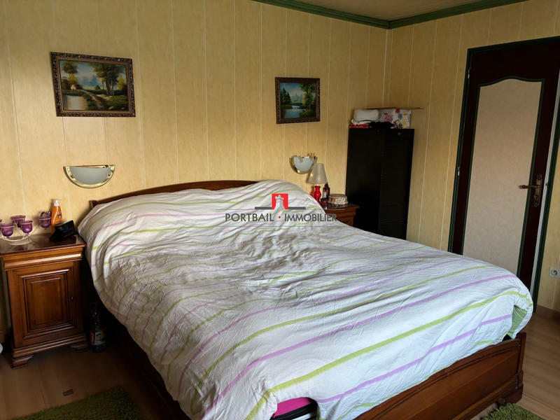 Maison - 220 m² - 11 pièces