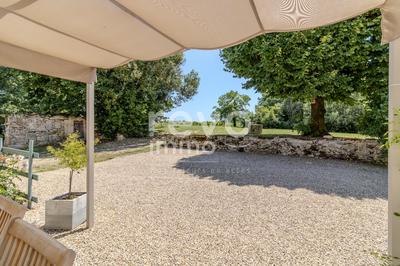 Maison - 204 m² - 6 pièces