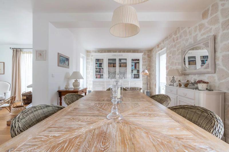Maison - 181 m² - 8 pièces