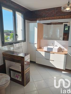 Maison - 215 m² - 10 pièces