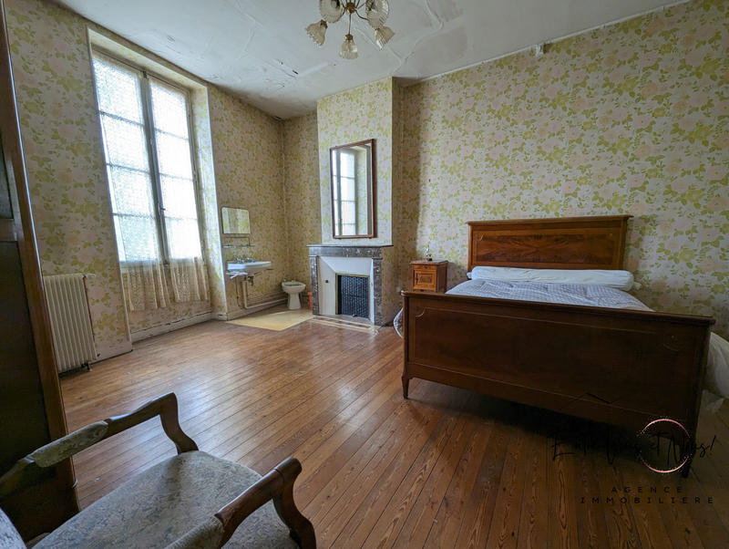 Maison - 200 m² - 8 pièces