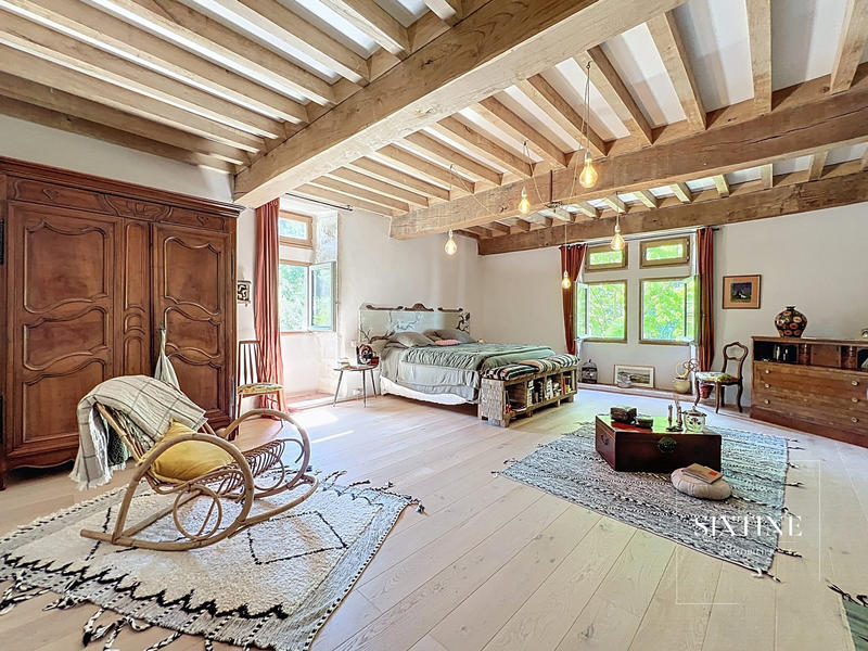 Château - 500 m² - 12 pièces