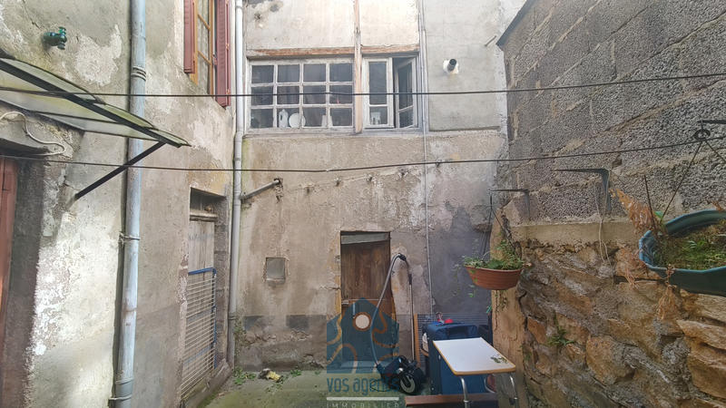 Maison - 200 m² - 8 pièces