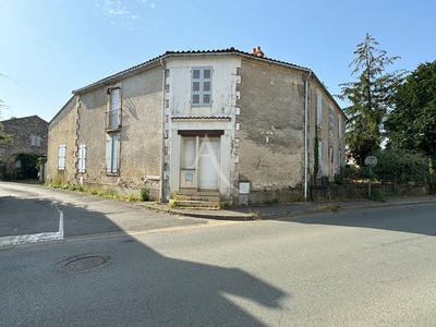 Maison - 330 m² - 12 pièces