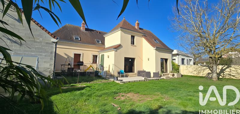 Maison - 212 m² - 10 pièces