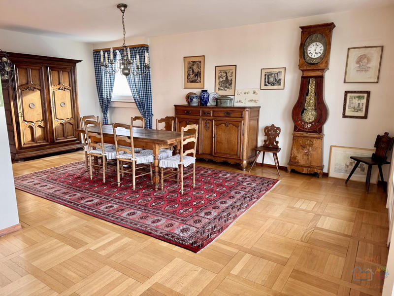 Appartement - 226 m² - 7 pièces