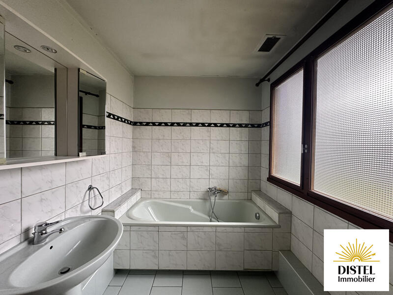 Maison - 170 m² - 7 pièces