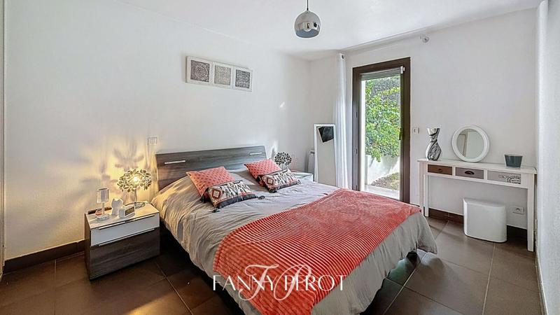 Maison - 205 m² - 6 pièces