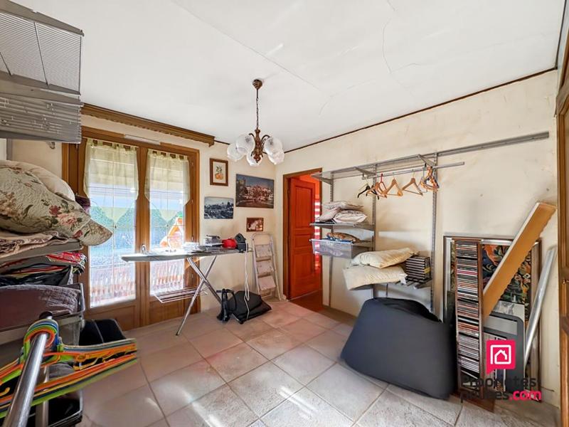 Maison - 157 m² - 9 pièces