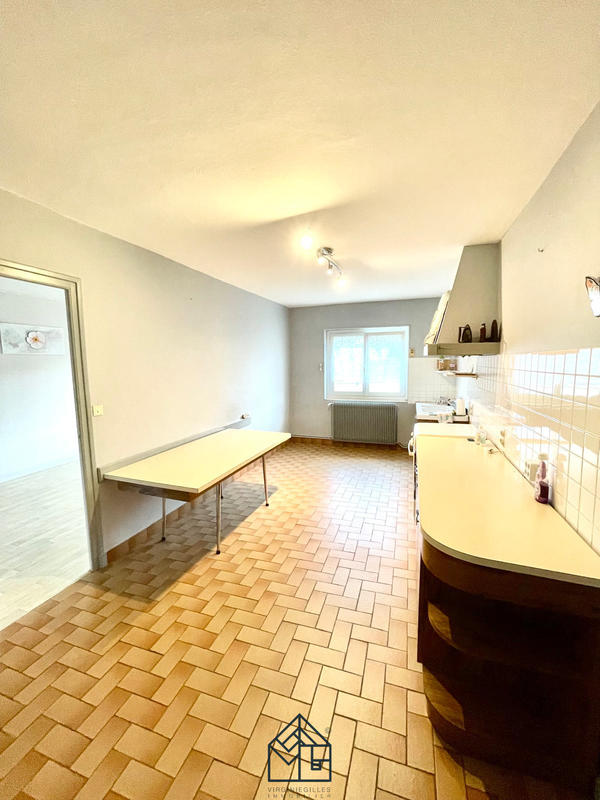 Maison - 185 m² - 7 pièces