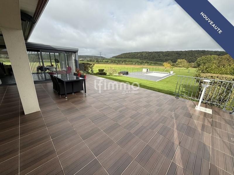 Maison - 270 m² - 7 pièces