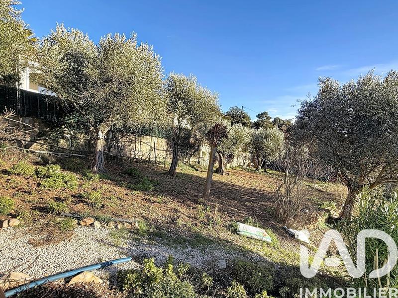 Maison - 267 m² - 8 pièces