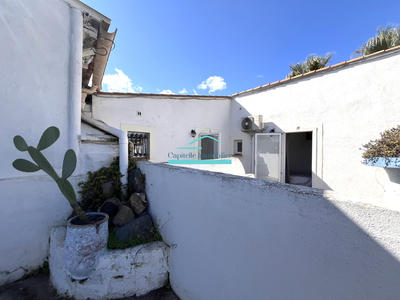 Propriété - 400 m² - 20 pièces