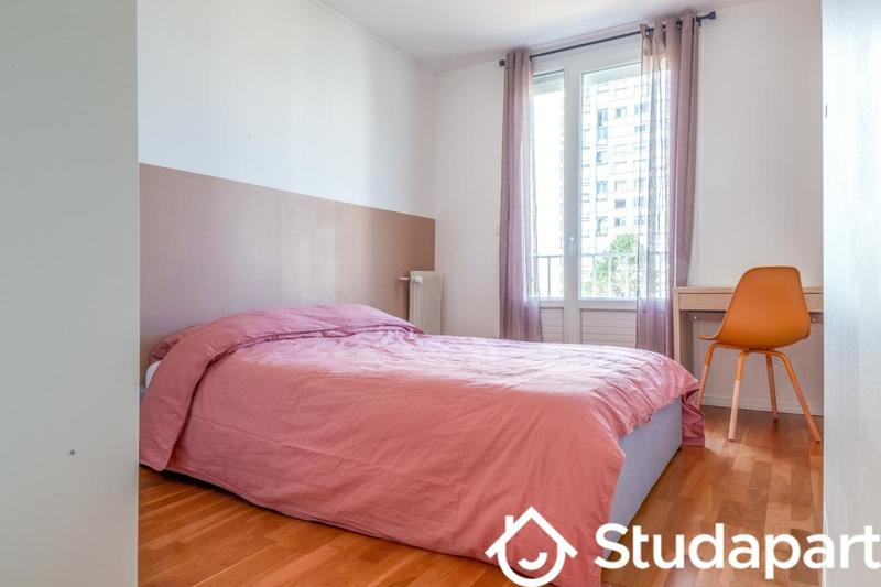 Chambre - 14 m² - 1 pièce