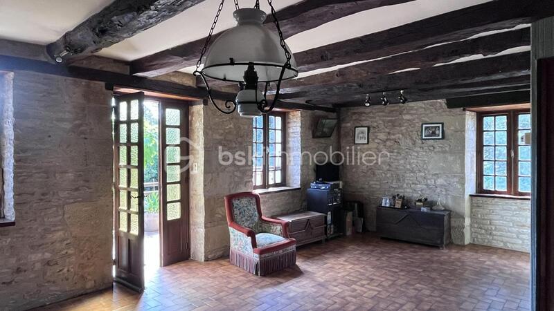 Maison - 110 m² - 5 pièces