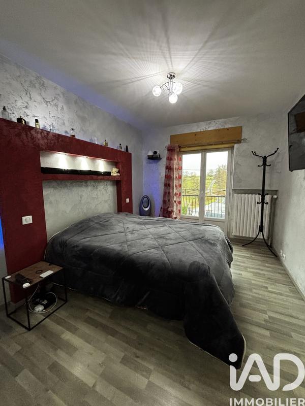 Maison - 197 m² - 8 pièces