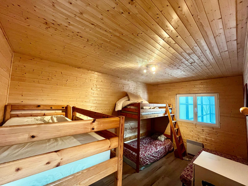 Hangar - 570 m² - 4 pièces