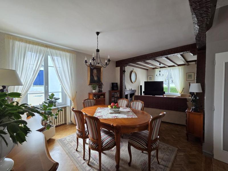 Maison - 143 m² - 6 pièces