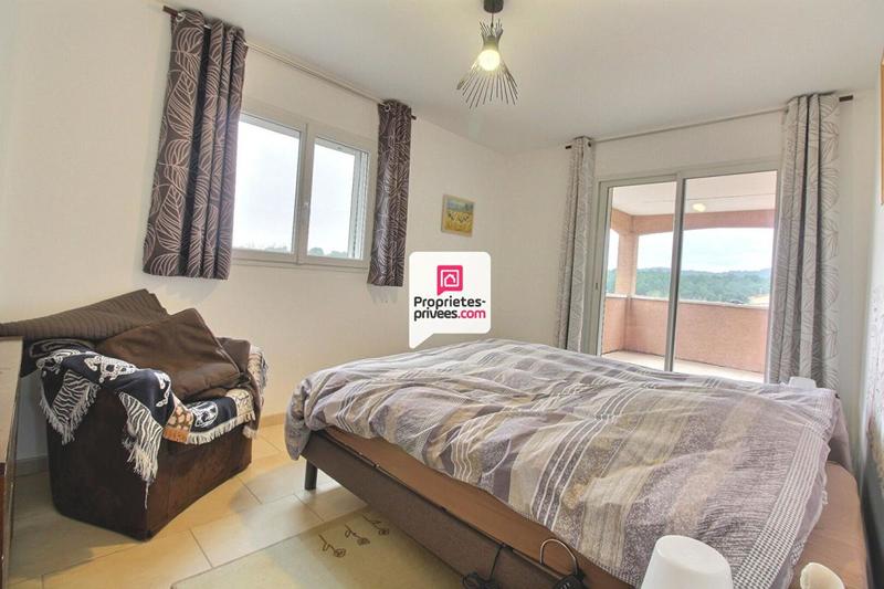 Maison - 181 m² - 6 pièces