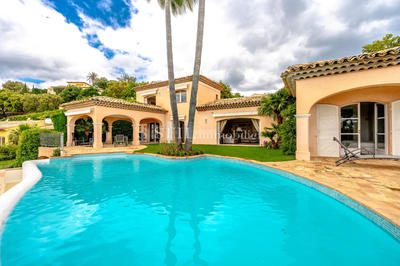 Villa - 200 m² - 5 pièces