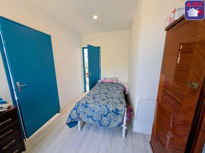 Maison - 241 m² - 11 pièces