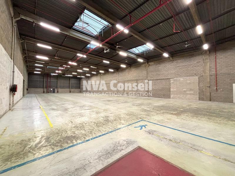 Entrepôt - 2 779 m²