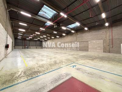 Entrepôt - 2 779 m²
