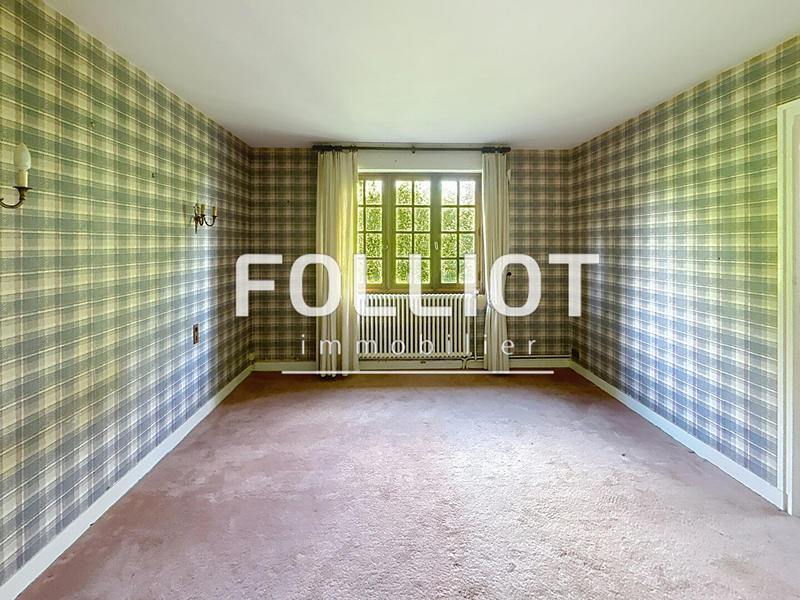 Maison - 241 m² - 7 pièces