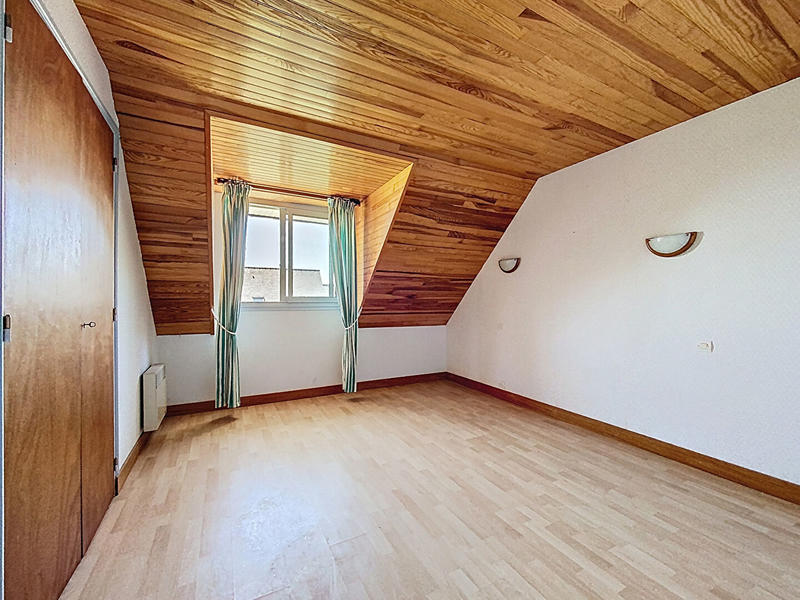 Maison - 143 m² - 5 pièces