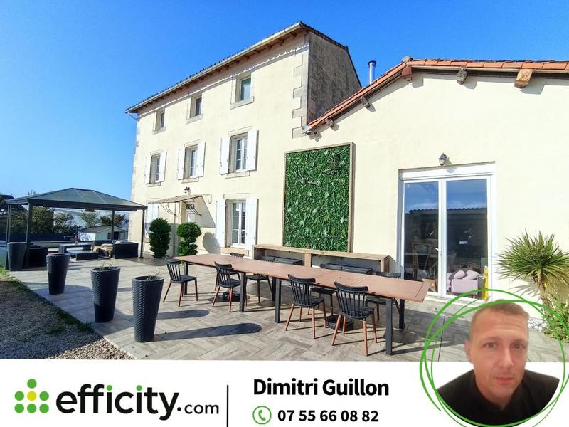 Maison - 220 m² - 12 pièces