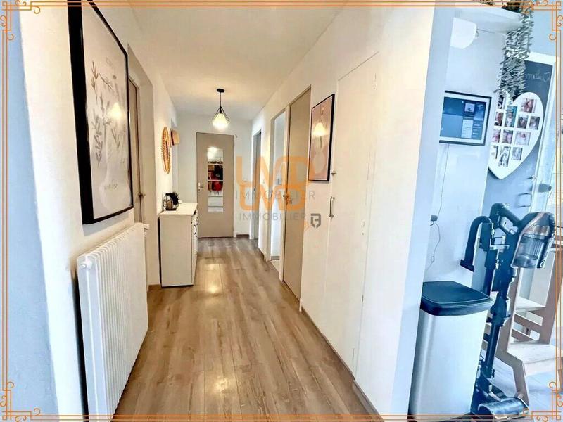 Appartement - 90 m² - 4 pièces