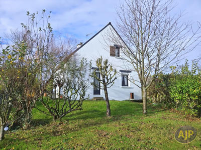 Maison - 80 m² - 5 pièces