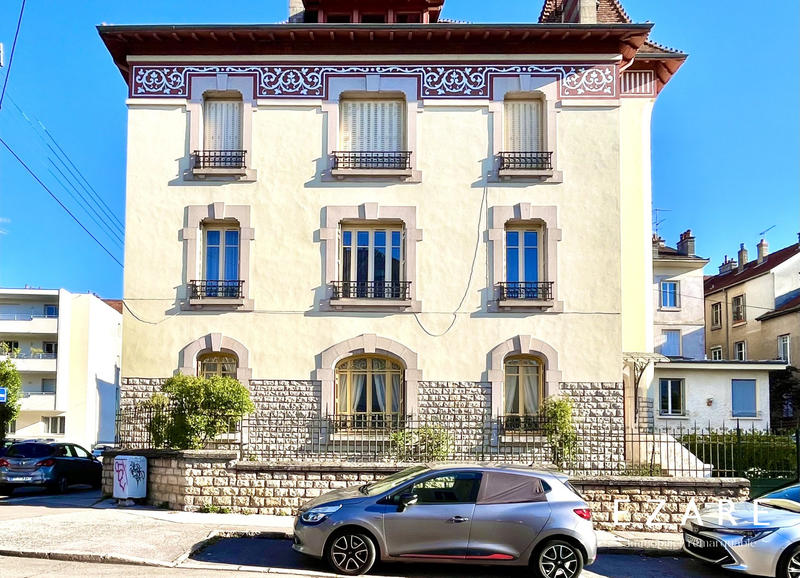 Appartement - 127 m² - 5 pièces