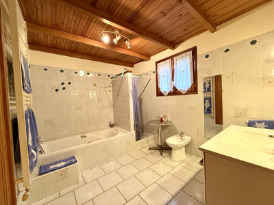 Maison - 165 m² - 7 pièces