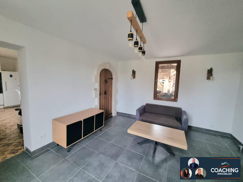 Maison traditionnelle - 197 m² - 9 pièces