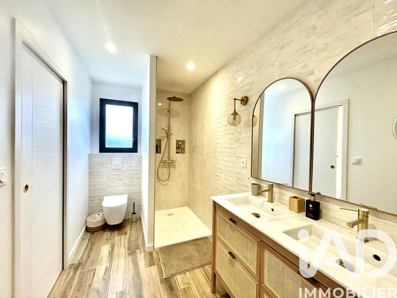 Maison de maîtres - 205 m² - 8 pièces