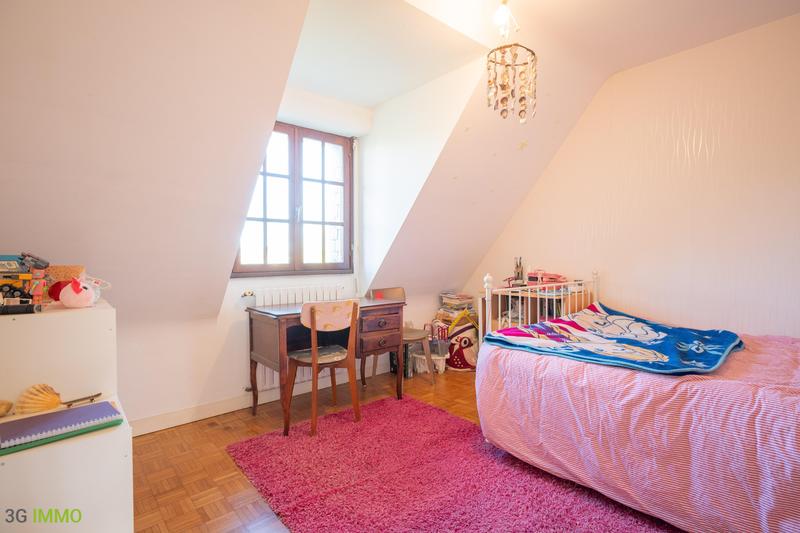 Maison traditionnelle - 150 m² - 6 pièces