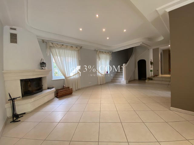 Demeure - 203 m² - 7 pièces