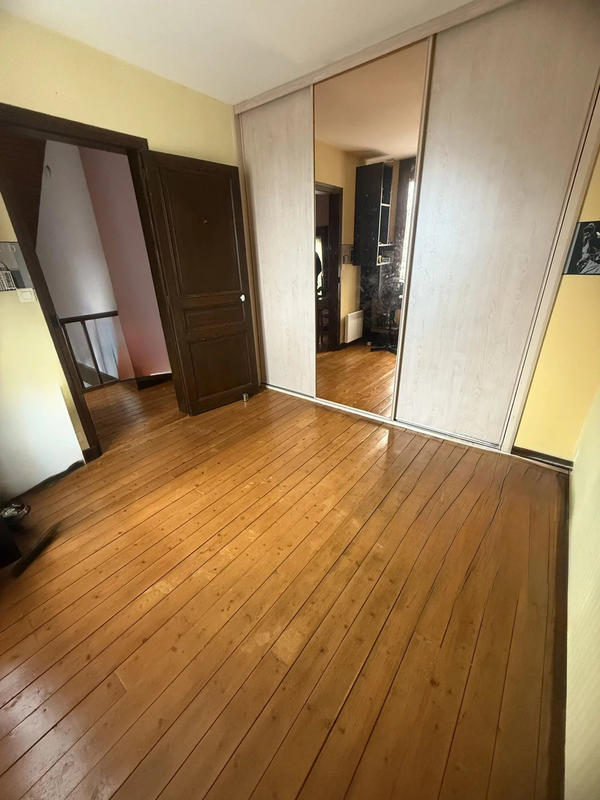 Maison traditionnelle - 156 m² - 6 pièces