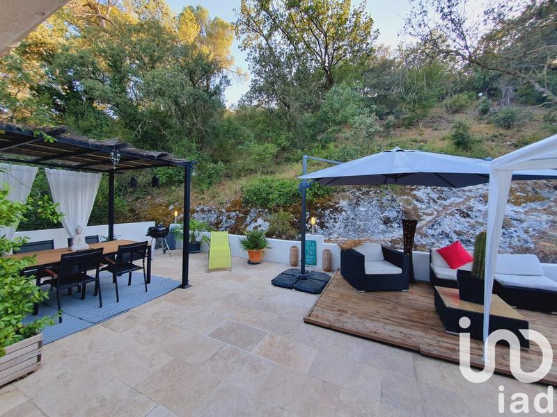 Maison - 220 m² - 8 pièces