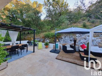 Maison - 220 m² - 8 pièces