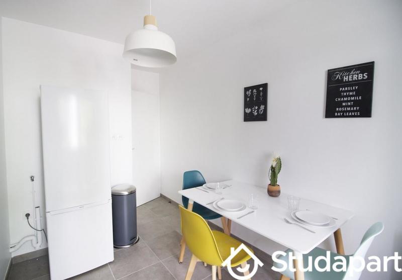 Chambre - 10 m² - 1 pièce