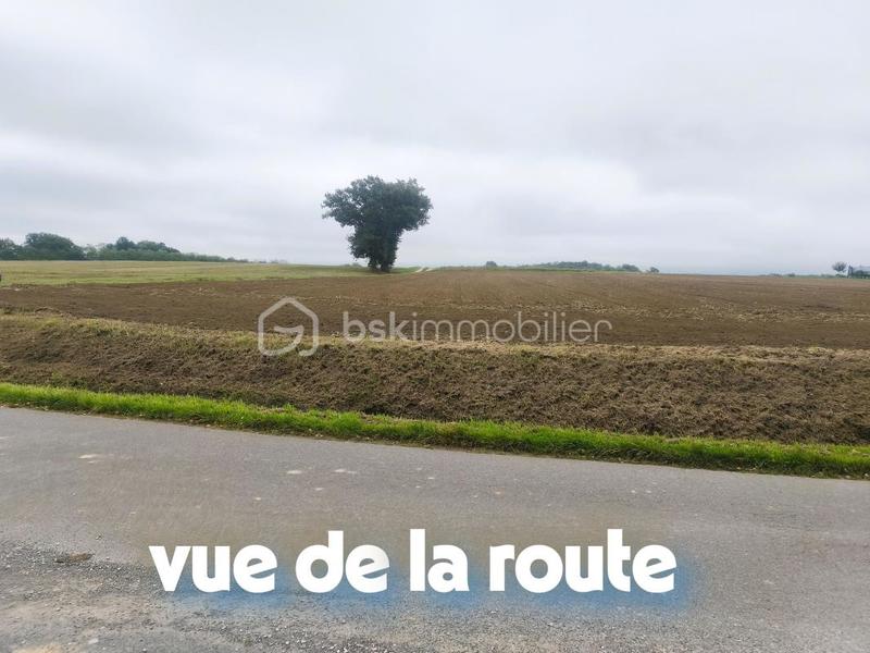 Terrain constructible - 4 200 m²