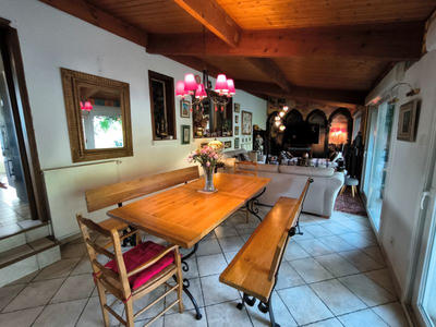 Pavillon - 176 m² - 8 pièces