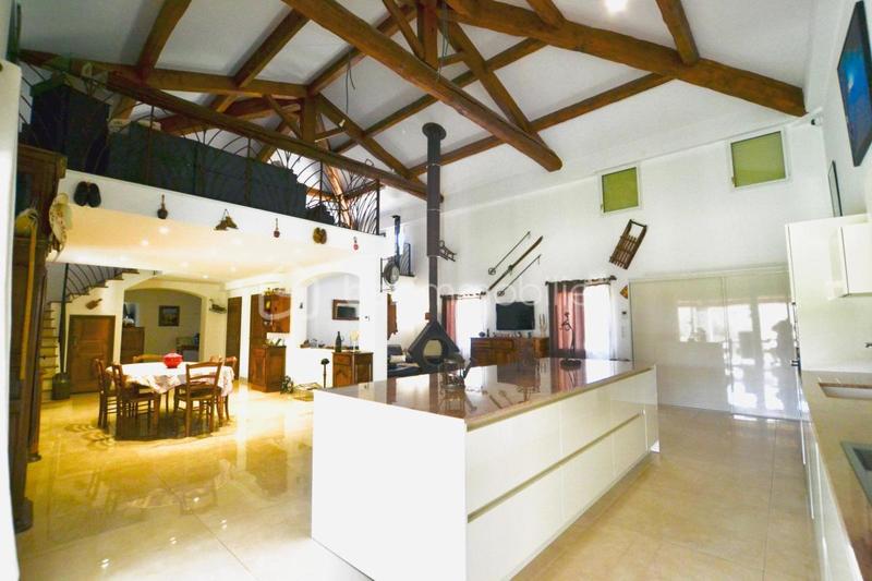 Demeure - 290 m² - 10 pièces