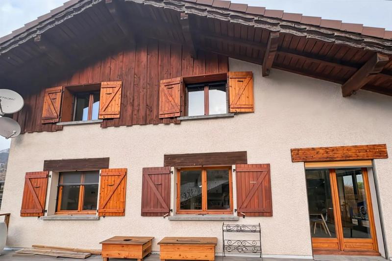 Maison - 143 m² - 7 pièces