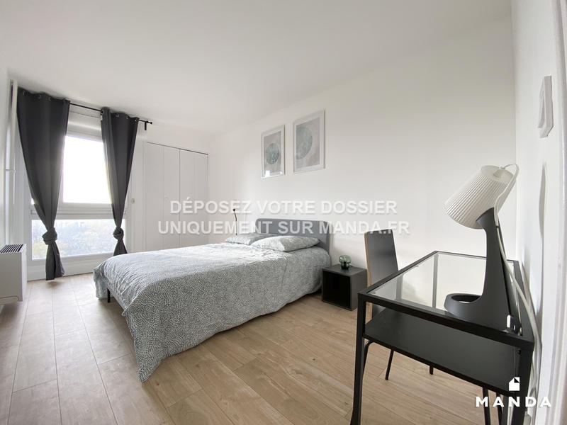 Chambre - 11 m² - 5 pièces